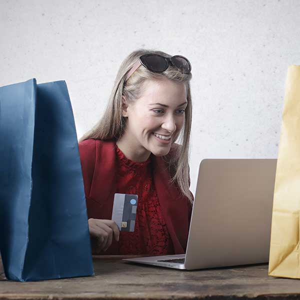 Online Marketing Kurse in einer Lern-Community mit Chat und gemeinsamen Projekten
